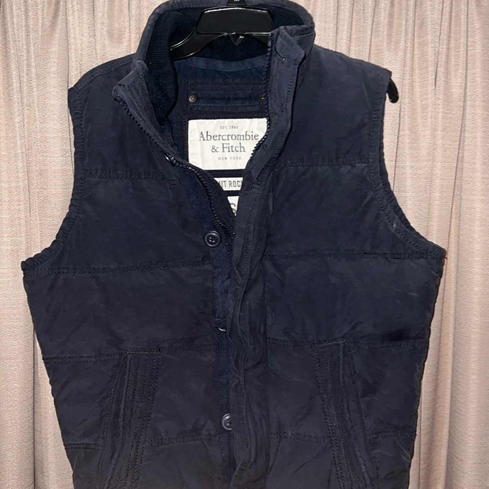 Abercrombie puffer vest - Picture 1 of 2
